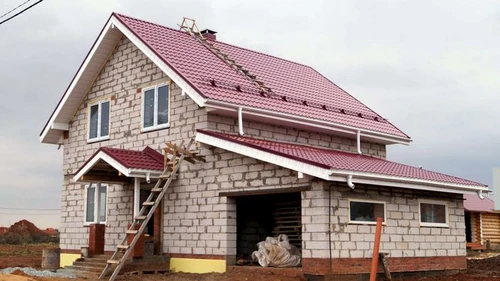 Construir con bloques de espuma: una solución práctica para una casa particular